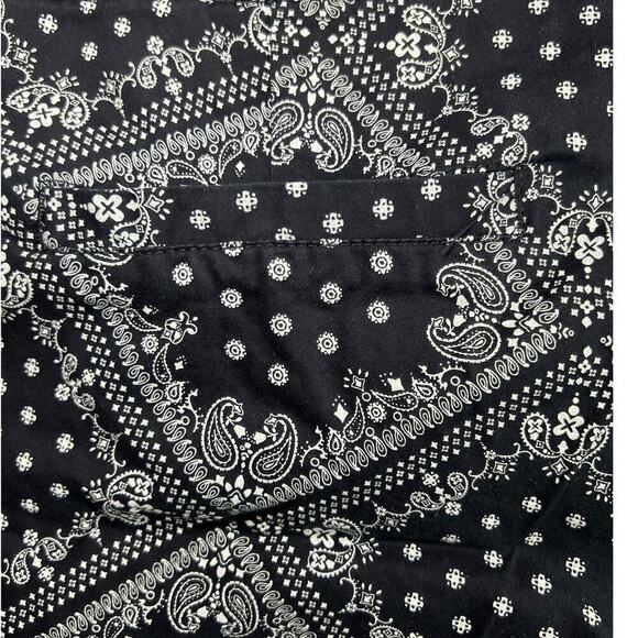 One 5 One Flat Front Bandana Print Shorts Black/White size 22 Boho Hippie Beach - Picture 3 of 10